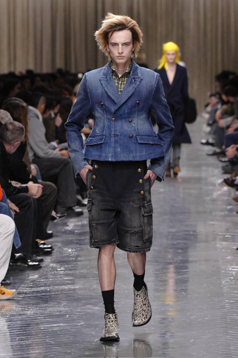 Foon555XApo555's tweet image. Apo Nattawin to attend the Dior Winter 2026-2027 show Look Dior by Jonathan Anderson 

#DiorWinter26 #DiorXApo 
#ParisFashionWeek #PFW 

#DiorWinter26XApo
#ApoNattawin @Nnattawin1 @Dior