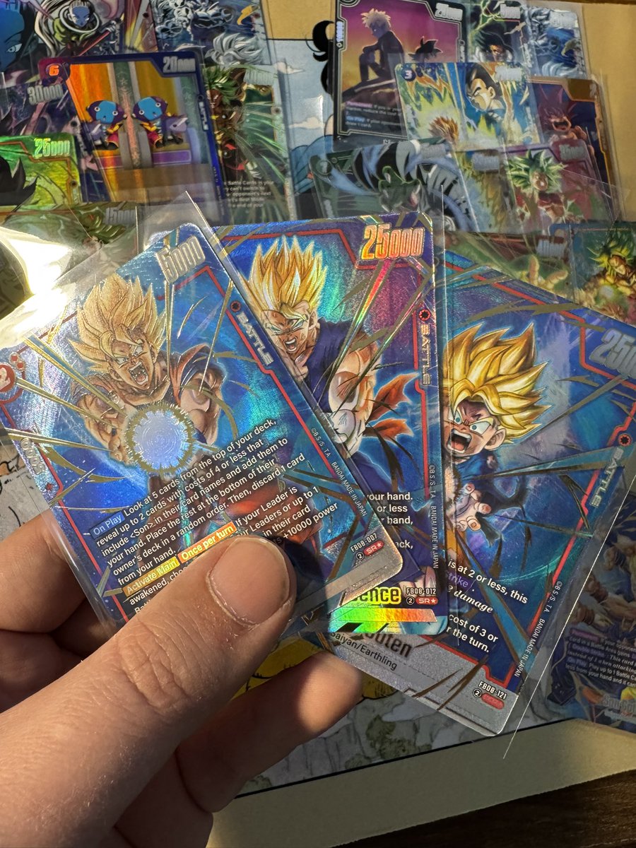 Opened a crazy Fusion World case tonight!! Another God rare for the collection 😎