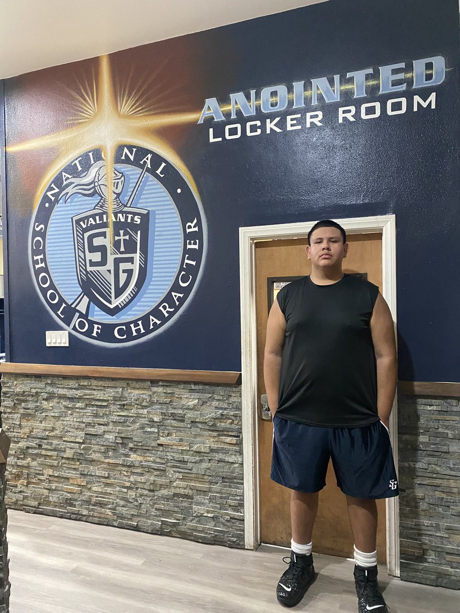 gens_football's tweet photo. Valiant Spotlight ⭐️
OL Rodolfo Rodriguez @_r7dy1  6’8 325 c/o 2028
GPA 3.0
Hudl https://t.co/wQT4TaDToy #TrustTheProcess https://t.co/gZ9uOlPFyr