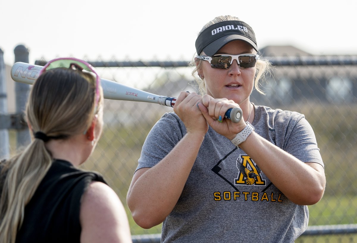 Brian_Haenchen's tweet photo. Meet Kiah Ferrell (@kiah20pik): @OrioleAthletics' head softball coach, one of @QuakerSports' assistant girls basketball coaches and a physician assistant working overnights in trauma at @StVincentIN.

"She is literally Superwoman."

From @KWilkinson3 &amp; I: https://t.co/EeKonQvqFA https://t.co/Z6trvtiUBr