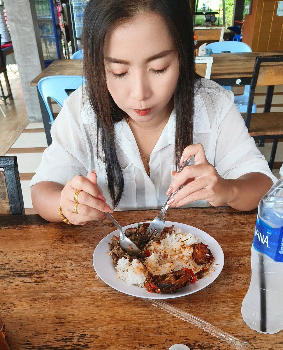 ppel69's tweet image. อร่อยกว่าครูบี ก็ข้าวจานนี้แหละค๊าฟ🥰 #fwb #รีทวิตสุ่มนัด #สาวใหญ่
