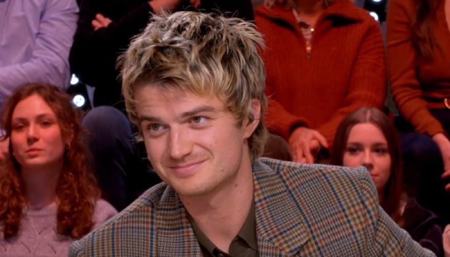 DJOLLANOV's tweet image. never getting over joe keery ever