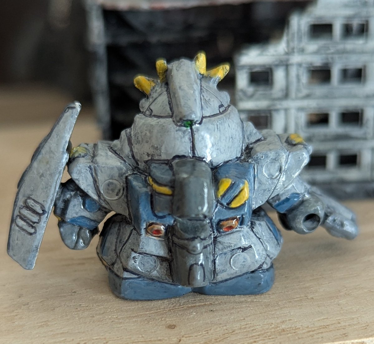 ガン消しフルアーマーニューガンダム塗装しました😄カッコカワイイ✨✨