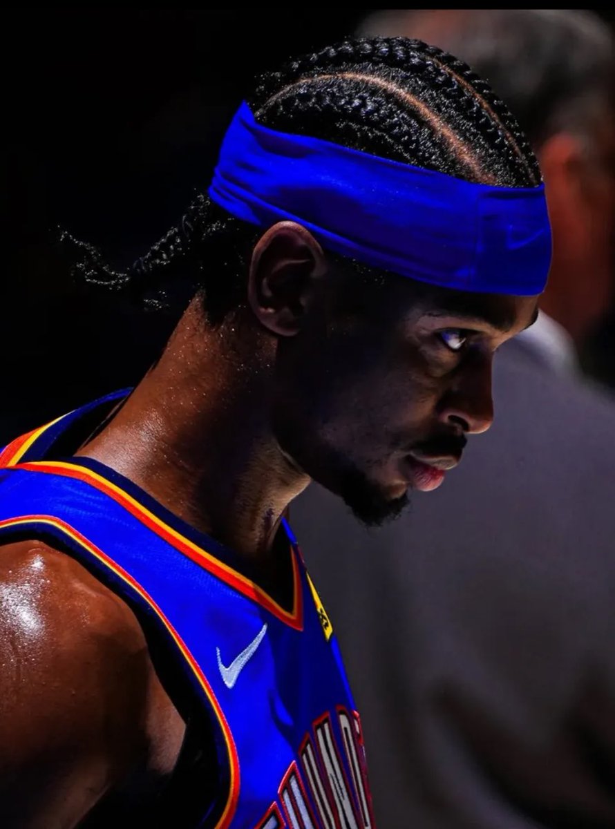 TheHoopCentral's tweet image. SHAI GILGEOUS-ALEXANDER TONIGHT: 

40 POINTS
11 ASSISTS 
7 REBOUNDS 
16/19 FGM
2/2 3PM
+19 +/-
33 MINUTES 

Unreal efficiency on a 40-Point game. 🔥