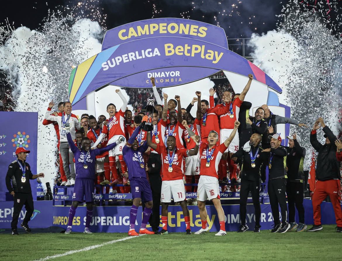 SomosSantaFe2's tweet image. ¡NOSOTROS NO CELEBRAMOS ABONOS VENDIDOS, CELEBRAMOS TÍTULOS!🇲🇨🤪