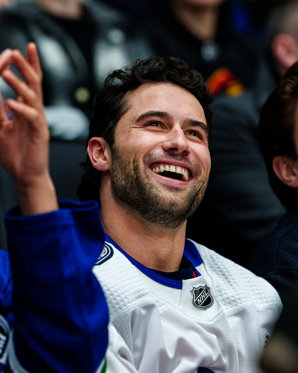 Canucks's tweet image. Scott Hunter mentioned.