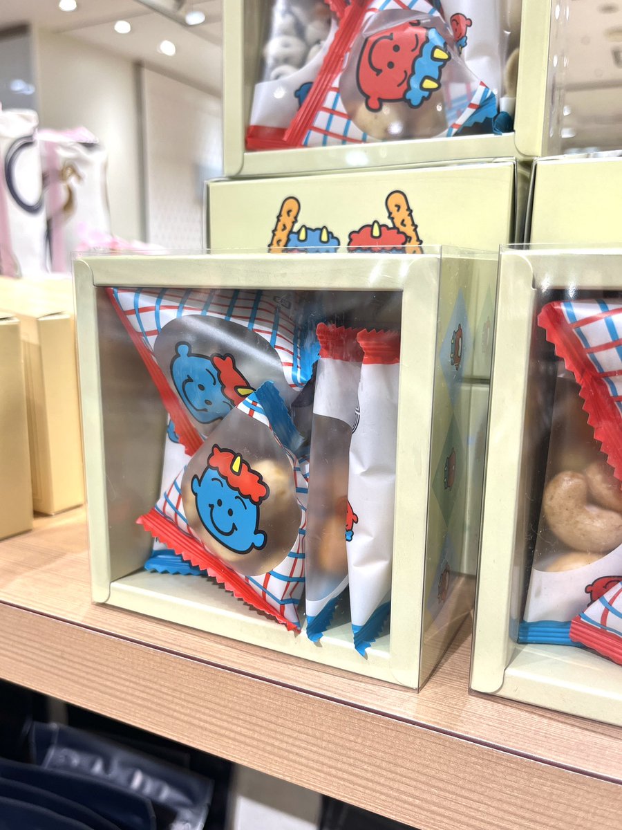f_mitsukoshi's tweet image. 地下2階 菓遊庵では、いちご🍓や節分👹にちなんだ見た目も愛らしいお菓子が揃っています❣️