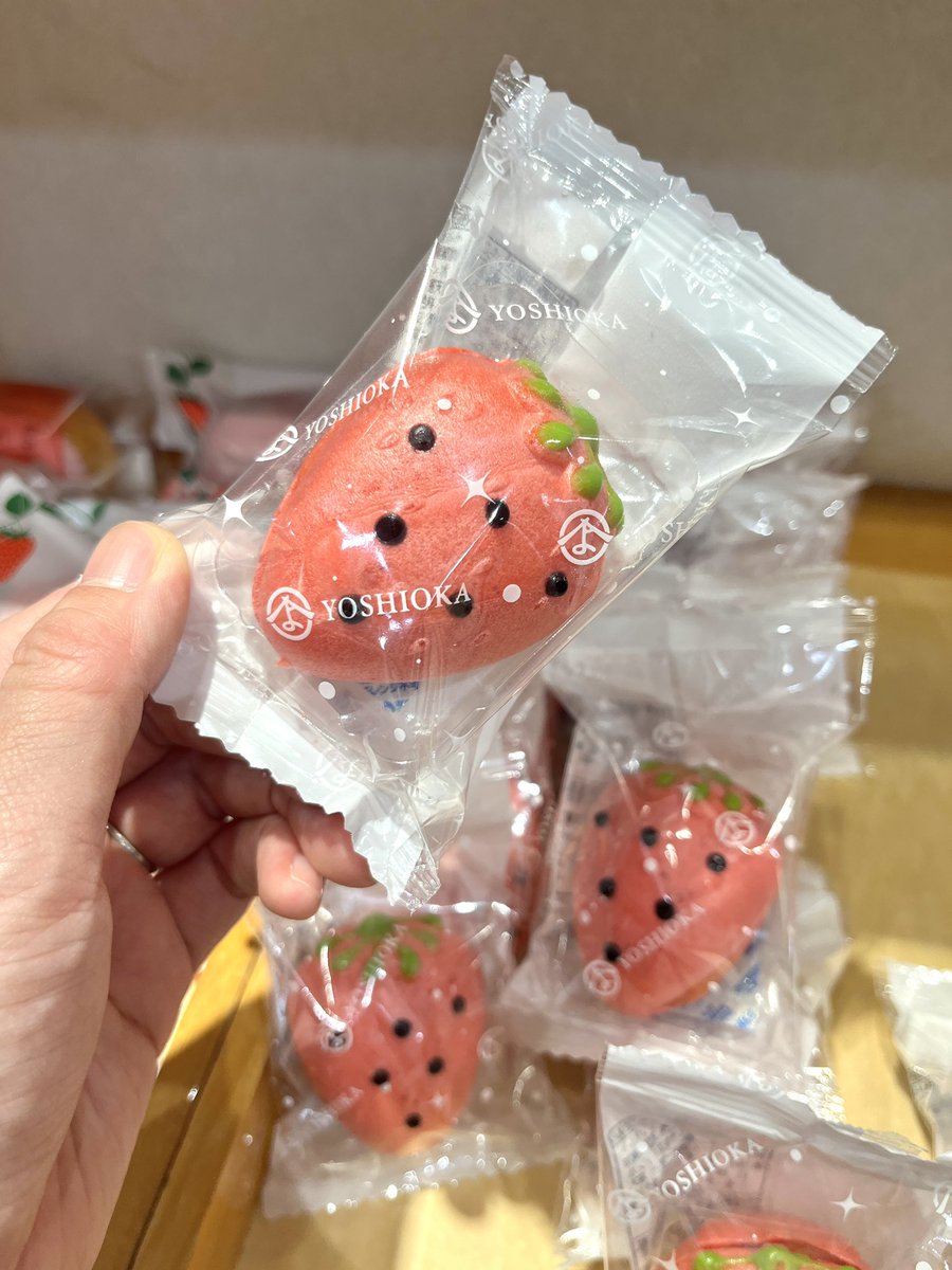 f_mitsukoshi's tweet image. 地下2階 菓遊庵では、いちご🍓や節分👹にちなんだ見た目も愛らしいお菓子が揃っています❣️