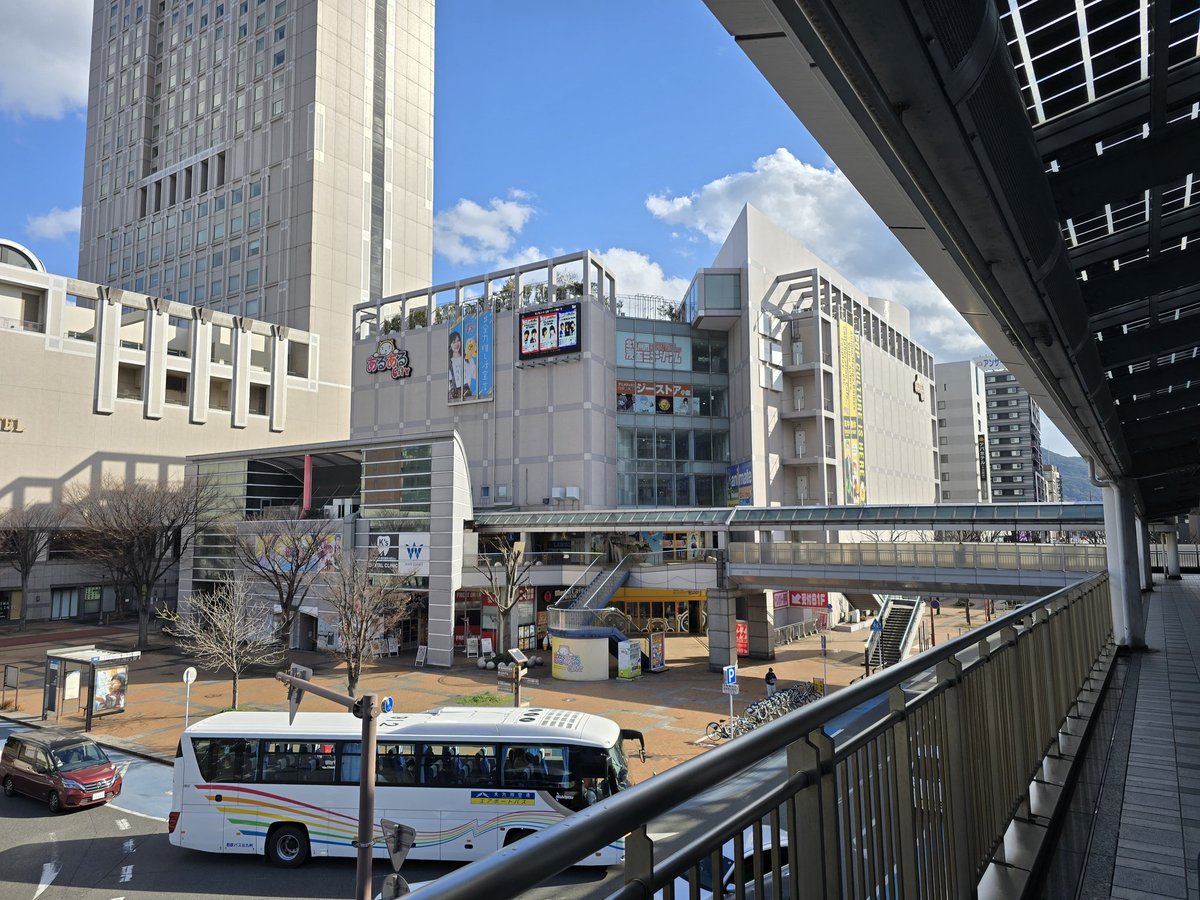 JustSolUser's tweet image. 4일차 기록
배타야해서 별로 한건없었음
눈왔음
락실은 여전히 닫혀있었음
배타고 돌아옴