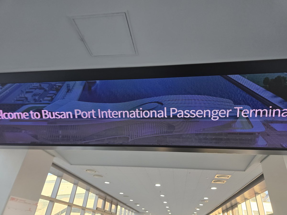 JustSolUser's tweet image. 4일차 기록
배타야해서 별로 한건없었음
눈왔음
락실은 여전히 닫혀있었음
배타고 돌아옴