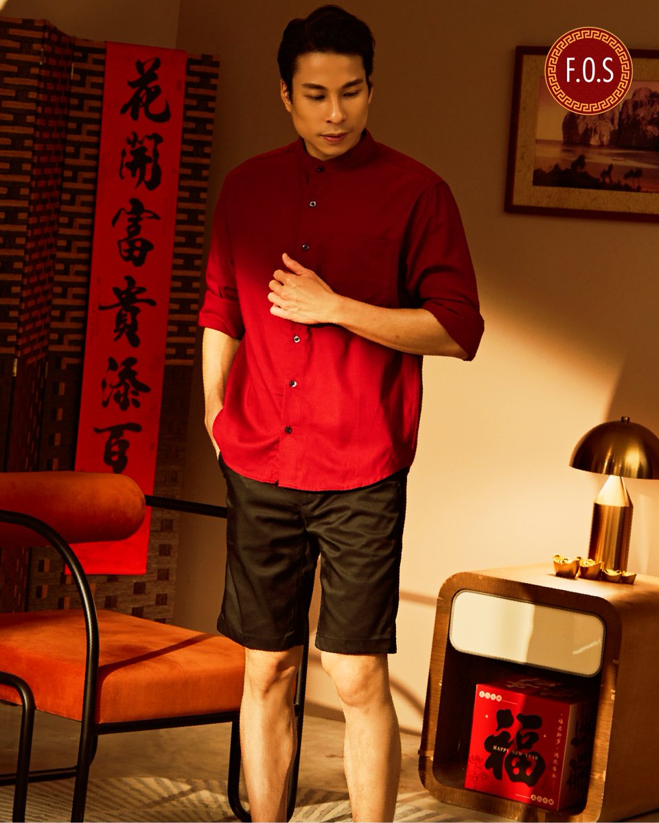 FOSmalaysia's tweet photo. For gatherings, visits, and new year moments 🧧
A clean festive look that feels right from day to night ✨

Available now at F.O.S and online!

#FOSMalaysia #FOSCNY #CNY2026 #CNYStyle #NewYearLook https://t.co/aGLzcHR408
