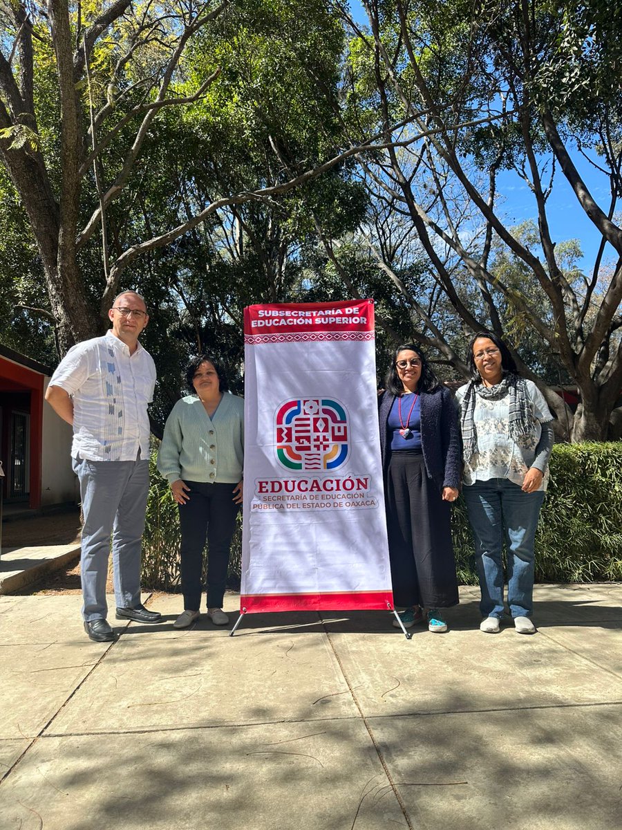 UMAR_SUNEO's tweet photo. El 20 y 21 de enero de 2026, la Universidad del Mar atendió la invitación a los Cursos de Inducción de los Programas Estatales de Educación Superior (PROEES) convocados por la Secretaría de Educación Pública de Oaxaca, que incluyeron: Plan México (CIIIT), Objetivos de Desarrollo Sostenible ODS 2030, Programa de Ampliación de la Oferta Educativa, Educación a lo Largo de la Vida, Igualdad de Género, Cultura de Paz y Educación Inclusiva, y Vida Saludable. Las reuniones tuvieron lugar en el Tecnológico Nacional de Mexico: Instituto Tecnológico de Oaxaca.

Así mismo, la UMAR atendió la 1a. Sesión Ordinaria del Comité Científico del Congreso Estatal de Género, Ciencia, Humanidades, Tecnología e Innovación en las instalaciones del IPN-CIIDIR donde una representante de cada uno de nuestros campus rindió protesta como miembros del Comité. 

La UMAR es una institución pública de educación superior comprometida con el desarrollo de Oaxaca.
.
#UMAR #Género #EducaciónSuperior  @EducacionPubOax