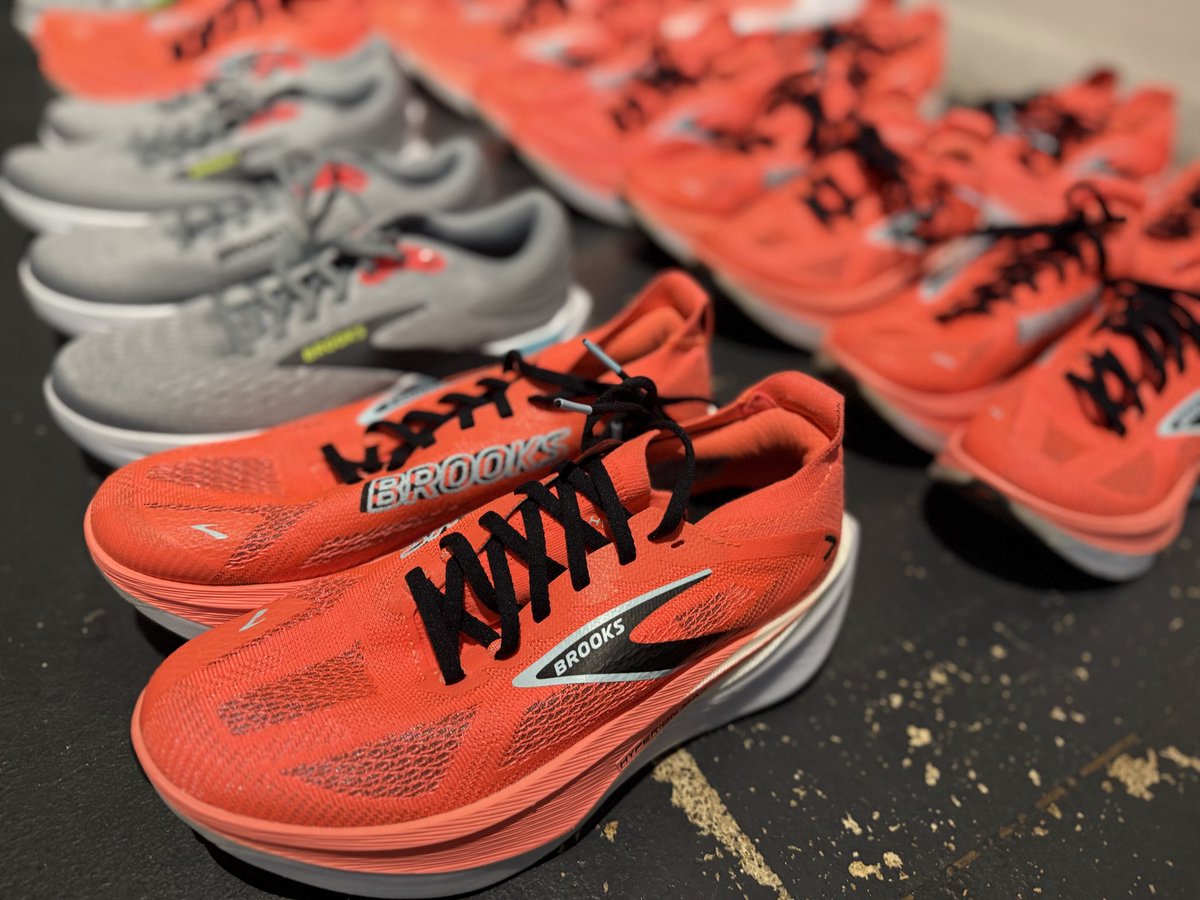 pt_marathoner's tweet photo. BROOKS RUN CLUBに参加してきました！
Hyperionmax3すごく良い！！
程良い硬さと反発でスピード上げようとするとすぐ反応してくれて楽！！
とても楽しく走れました！
#BROOKS https://t.co/UaeaMCXPeG