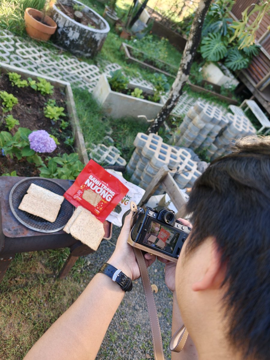 DoanNguyenPy's tweet image. Cận Tết làm gì?

Sáng nay mới video call với cậu em @duongvuong2803 anh em trò chuyện nhanh tản mạn về mua bán vào dịp Tết thì tụi mình đều đồng thuận về việc tập trung vào những cái cũ đã chuẩn bị từ trước hoặc đã làm qua một mùa rồi. Hàng đã đặt,…