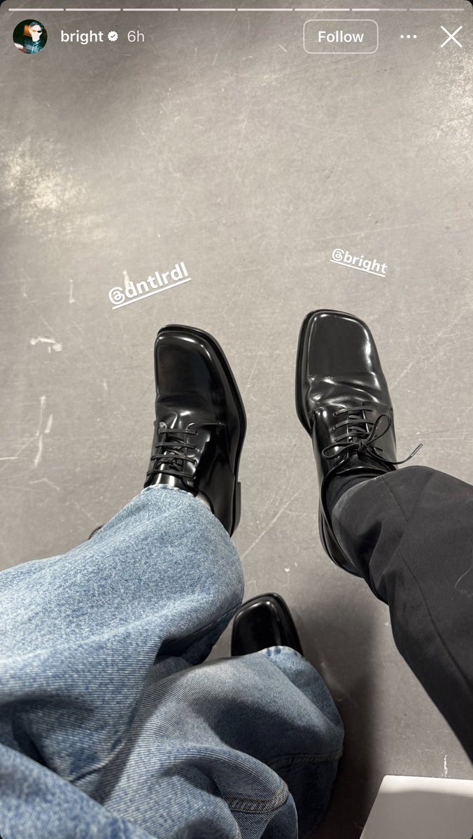 Wooshik starts following to Bright.. something is coming