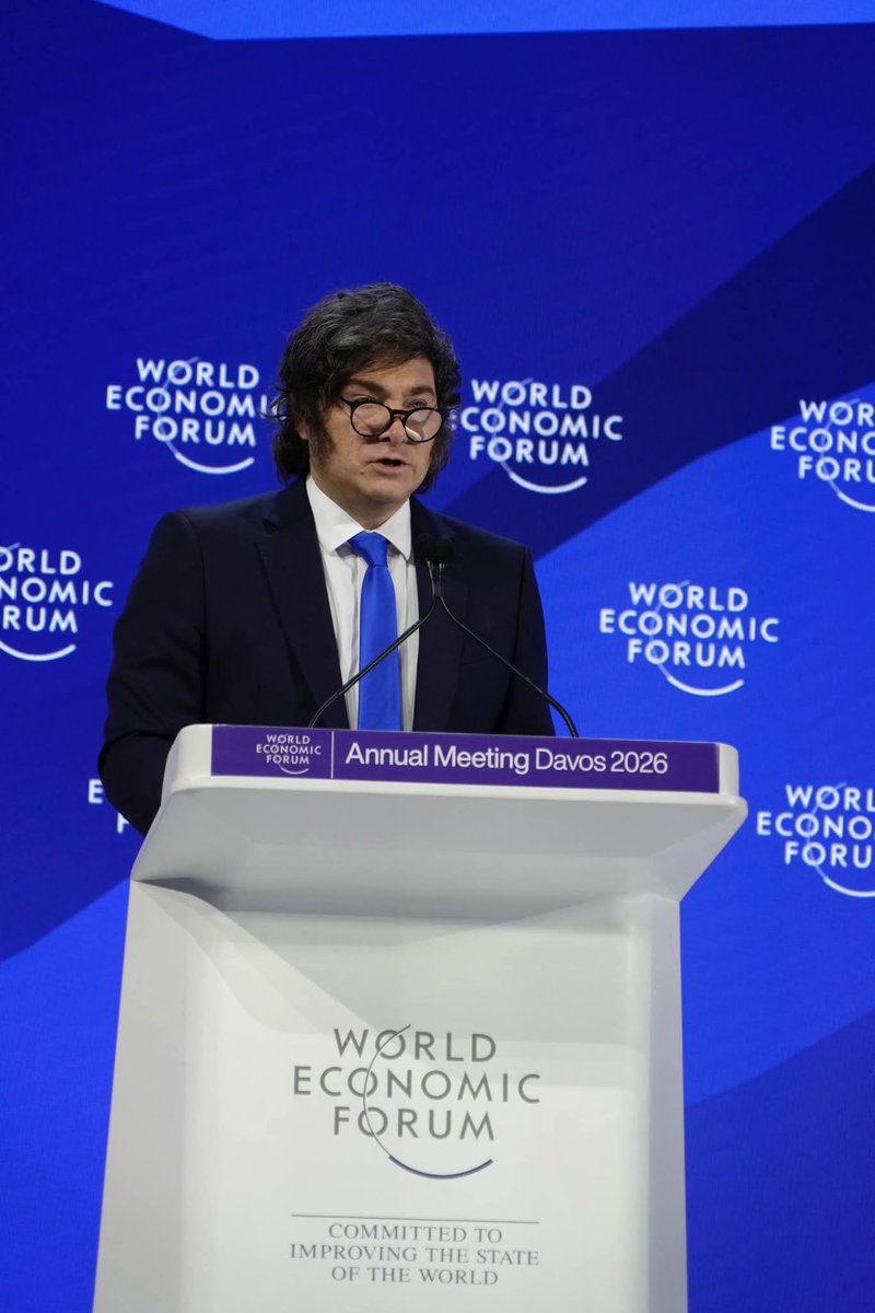 DiegoMac227's tweet photo. 📚l Autores y frases clave citados en el discurso de davos 2026:

✅️l Maquiavelo.
 “maquiavelo ha muerto”
símbolo del fin de la política sin ética.

✅️ l Jesús Huerta de Soto.
Eficiencia dinámica = creatividad + función empresarial + propiedad privada.

✅️l Murray Rothbard
sin un marco ético previo, no puede existir verdadera eficiencia.

✅️ Thomas Sowell
“El socialismo suena muy lindo, pero siempre termina mal. horriblemente mal.”

✅️ Israel Kirzner.
El socialismo no niega que el capitalismo sea más productivo, lo acusa de ser injusto.

✅️l Alberto Benegas Lynch (h).
 “el respeto irrestricto del proyecto de vida del prójimo…”

✅️l Ulpiano (derecho romano)
“dar a cada cual lo suyo”
vivir honestamente, sin dañar, respetando derechos.

✅️l  Adam Smith
Mano invisible
fábrica de alfileres = división del trabajo.
"los mercados nacen de los sentimientos morales."

✅️I Hans-Hermann Hoppe
Derechos de propiedad + no agresión = máximo nivel de vida
cualquier desviación reduce producción y bienestar.

✅️l John Locke.
Apropiación originaria
la propiedad nace del trabajo, creación y descubrimiento.

✅️l Jenofonte
“el ojo del amo es la mejor fórmula para engordar su ganado”
eficiencia estática y dinámica.

✅️l Robert Lucas jr.
Parámetros profundos: preferencias, tecnología y dotaciones iniciales.

✅️l Mises y  Hayek.
Demostración de la imposibilidad del socialismo.

✅️l Schumpeter
Destrucción creadora.

✅️l Douglass north.
Instituciones = reglas que reducen incertidumbre.

✅️l Roy cordato
Marco institucional para favorecer descubrimiento y coordinación.

✅️l Deirdre Mccloskey
Las virtudes burguesas como base de la modernidad.
📌 filosofía, ética y economía unidas en defensa de la libertad.