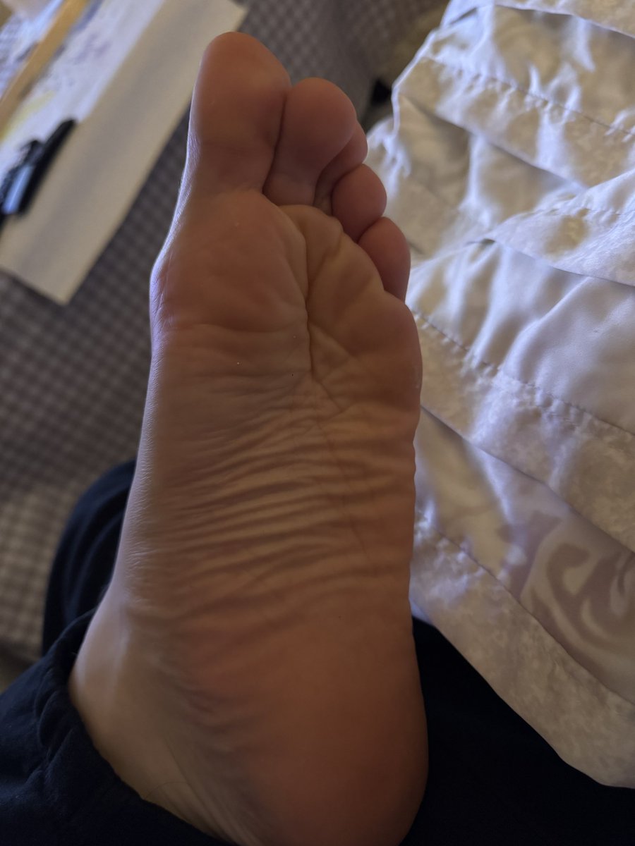 TyTheBiFootGuy's tweet photo. Who has missed my soles? https://t.co/E1V2mPuThy