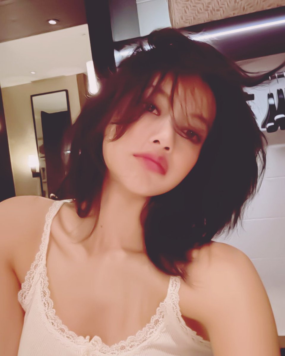 ♠️ 𝓐𝓵𝓻𝓮𝓪𝓭𝔂 𝓹𝓾𝓵𝓵𝓲𝓷𝓰 𝓶𝓮 𝓲𝓷, 𝓪𝓵𝓻𝓮𝓪𝓭𝔂 𝓾𝓷𝓭𝓮𝓻 𝓶𝔂 𝓼𝓴𝓲𝓷, 𝓪𝓷𝓭 𝓘 𝓴𝓷𝓸𝔀 𝓮𝔁𝓪𝓬𝓽𝓵𝔂 𝓱𝓸𝔀 𝓽𝓱𝓲𝓼 𝓮𝓷𝓭𝓼 ♠️