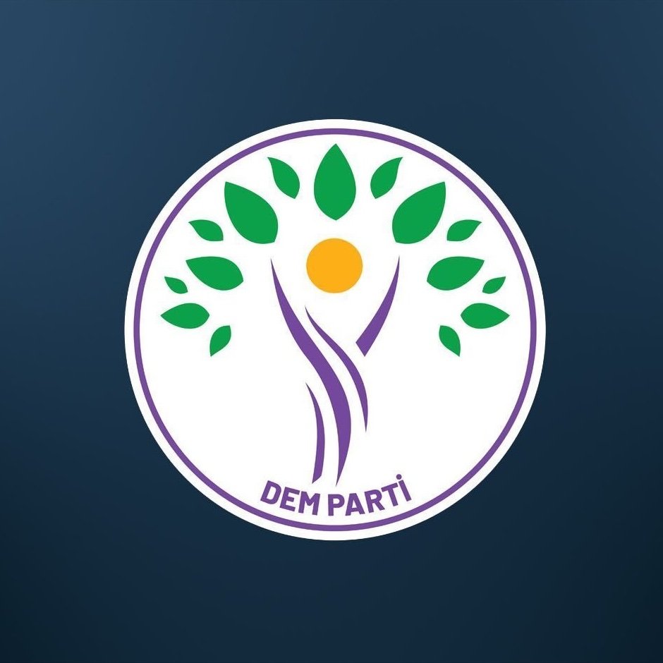 gundem_turkce's tweet image. DEM Parti Vekili Kamuran Tanhan:

"Türkiye'de Kürtler olmasa vasat bir Orta Doğu ülkesi olarak kalır."