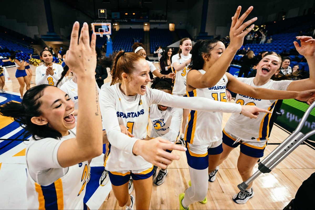 SanJoseStateWBB's tweet photo. The 𝒆𝒏𝒆𝒓𝒈𝒚 tonight. 𝑼𝒏𝒎𝒂𝒕𝒄𝒉𝒆𝒅. Thank you 𝑺𝒑𝒂𝒓𝒕𝒂𝒏 𝑵𝒂𝒕𝒊𝒐𝒏 for making the difference. 🫶 ⚔️

#AllSpartans https://t.co/l2MmWbBirO