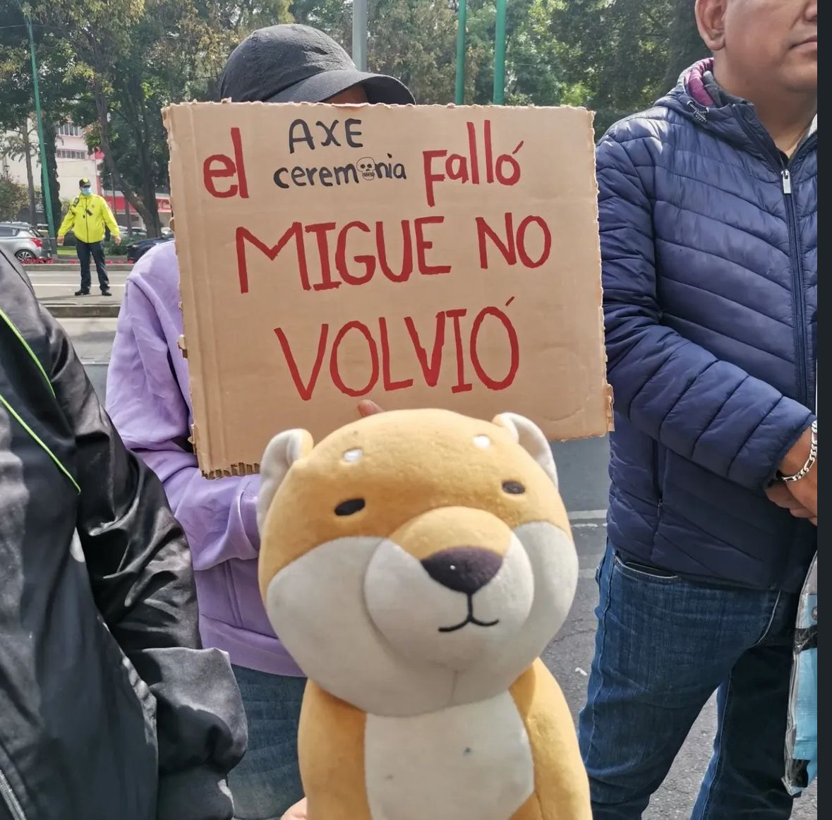 huellasMx_'s tweet photo. ACUSAN A JUEZA DE "CONGELAR" LA JUSTICIA EN CASO AXE CEREMONIA: FAMILIA DE MIGUEL ÁNGEL PIDE INTERVENCIÓN DEL TDJ TRAS 98 DÍAS SIN AUDIENCIA https://t.co/mUn4oSEaZF https://t.co/5xluwlAMAN