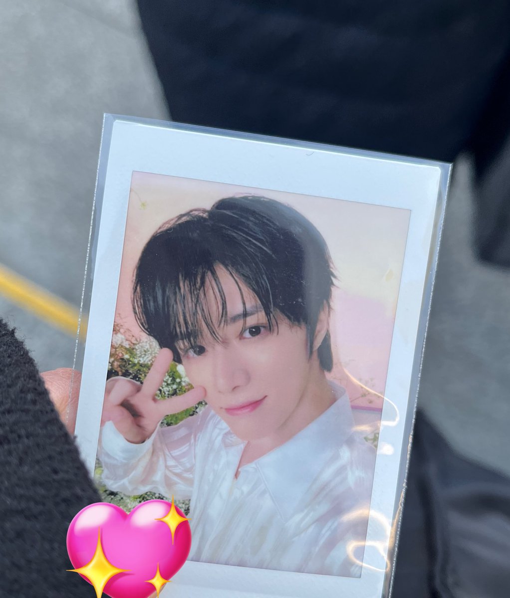 moacara's tweet photo. @boooochan____ はじめまして、検索より失礼致します🙇‍♀️
こちらの黒衣装のヨンジュン交換可能でしょうか？ https://t.co/ZQxb3XLWbe