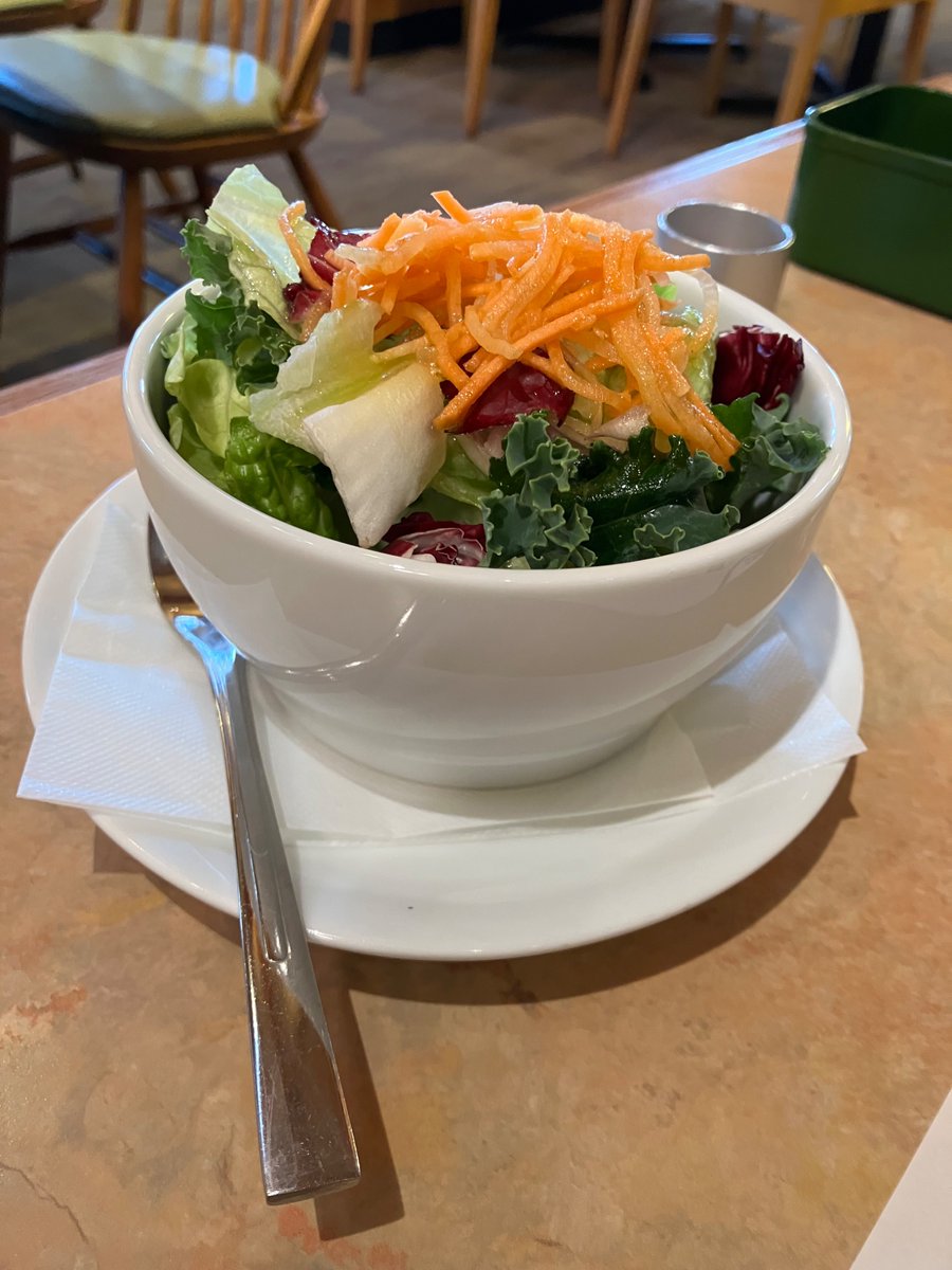 pink_thornfeld's tweet image. フライングガーデンの爆弾ハンバーグと、ガーリックバターライスと、赤ワインを堪能したの☺️🍽️🍷