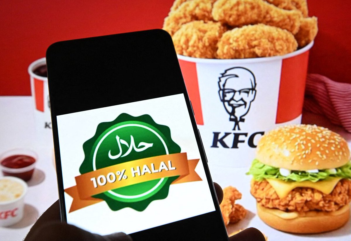 la_france_sur_x's tweet image. La décision de la HONTE.
KFC est maintenant 100% Halal.
Allez-vous continuer à vous y rendre ?
A. Oui
B. Non

🌐 Notre Telegram en cas de censure : t.me/FranceXTelegram 🇫🇷
