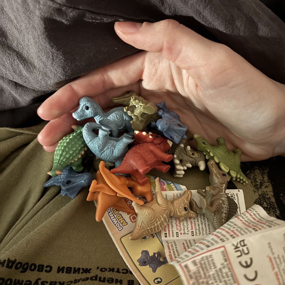 blu3ghostt's tweet photo. Mini au #tsukkiyama 

Donde Yamaguchi nota que hay un chico que lo lleva persiguiendo por toda la exhibición de dinosaurios y tiene miedo

o 

Donde Tsukishima quiere acercarse a el y por fin hacer un amigo que le gusten los dinosaurios https://t.co/tl4k8ICRaJ
