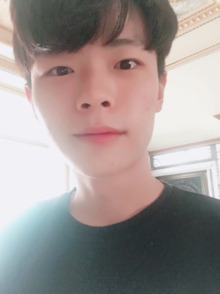 악!! 우유 냄새!!🥛🤍