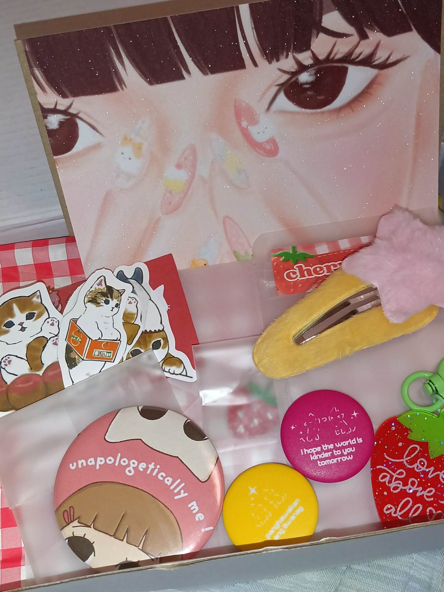v_vern04's tweet image. (⁠｡⁠・⁠/⁠/⁠ε⁠/⁠/⁠・⁠｡⁠) received the most cutie-ful package today!! 

thank you so much !! @cherriedbits i lob u 🫶⭐