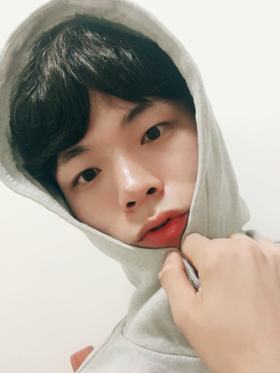 진짜 필터만 좀 만지면 어제 찍은거라 해도믿겠어...