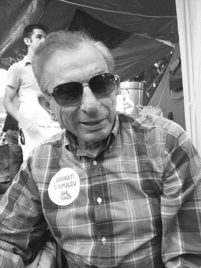 Tiyatromuzun usta ismi, duayen sanatçı Haldun Dormen’i kaybettik. Ailesine, sanat camiasına ve tüm sevenlerine başsağlığı diliyoruz.