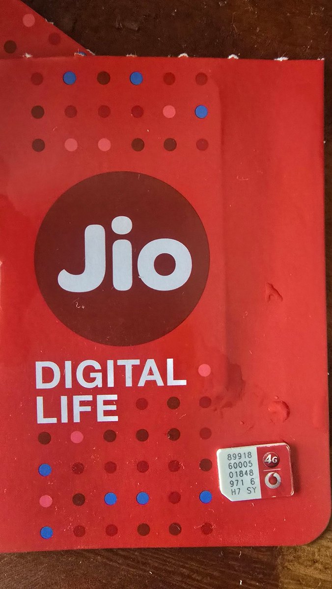 PatrioticPulse's tweet photo. After 21 years of hutch, Vodafone idea,  finally moving to jio. @VodafoneUK thank you. https://t.co/IXBOX8q4xG