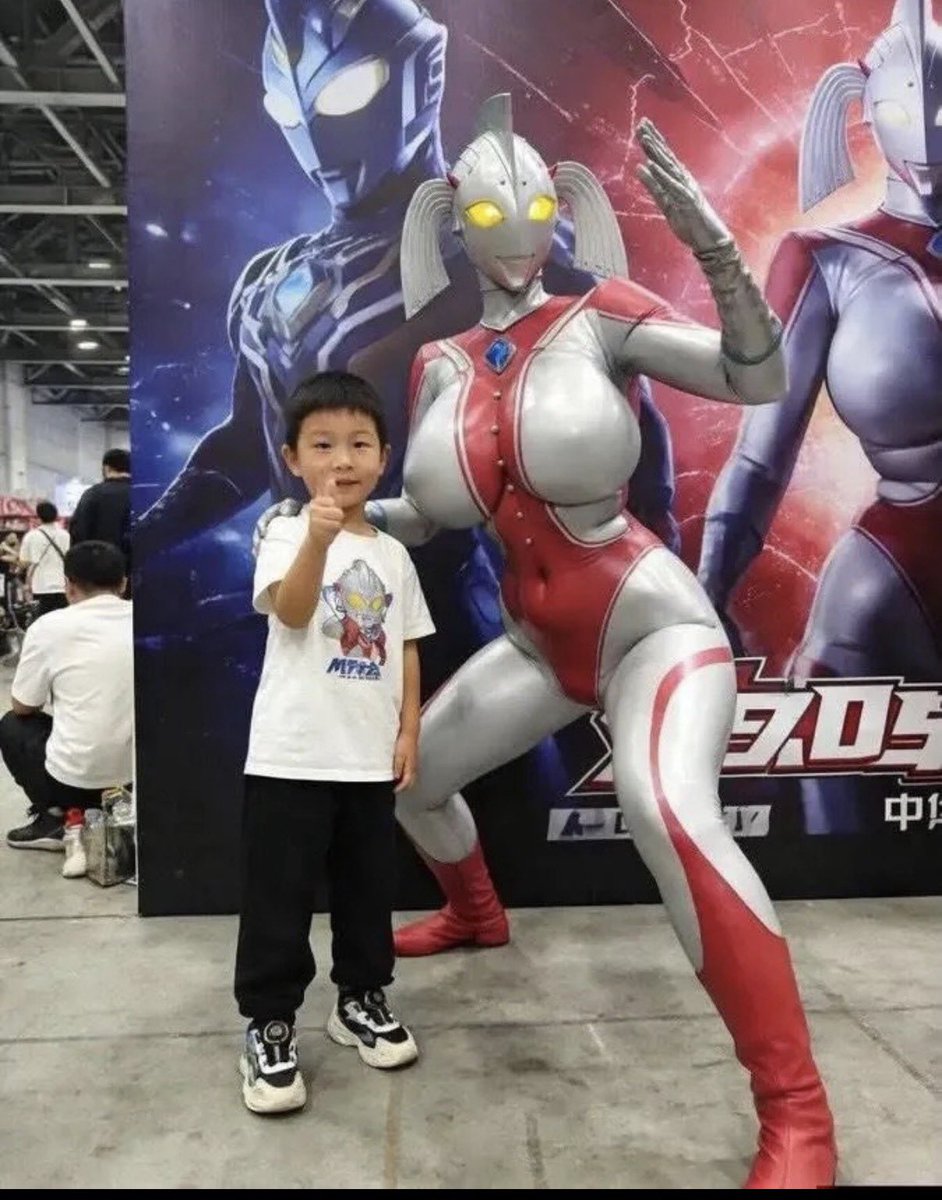 mintoomi's tweet image. このチチはいいの？問題ナシなんですか？