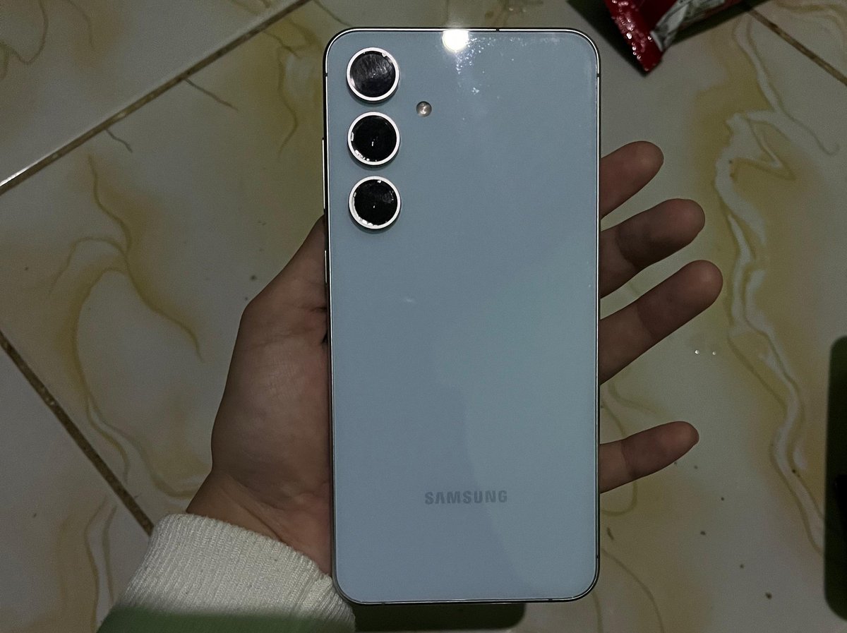 vyiochi's tweet photo. WTS!!
Samsung S24F Second 

Kondisi:
✅️ 98% masih mulus
✅️ Touch screen aman
✅️ Pemakaian pribadi
✅️ Kamera jernih 
❌️ Chargeran 
Free softcase

Harga Rp. 6.500.000 (boleh nego wajar)
wts samsung s24f https://t.co/CLu8wdgGTP