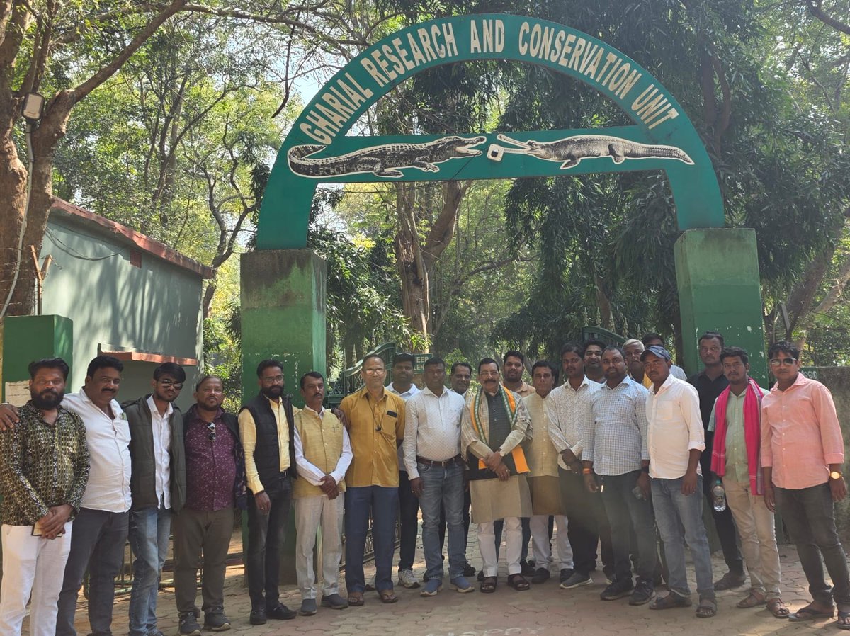 prasannabjym's tweet image. ଅନୁଗୁଳ ଜିଲ୍ଲାର ଟିକରପଡା ଅଞ୍ଚଳରେ ଅବସ୍ଥିତ ପ୍ରସିଦ୍ଧ ଘରିଆଲି କୁମ୍ଭୀର ପ୍ରଜନନ ଓ ଗବେଷଣା କେନ୍ଦ୍ରକୁ ଆମ ଦଳର କାର୍ଯ୍ୟକର୍ତ୍ତାମାନଙ୍କ ସହ ପରିଦର୍ଶନ କରିବାର ସୁଯୋଗ ମିଳିଲା। ଏହି କେନ୍ଦ୍ରରେ ଦୁର୍ଲଭ ଘରିଆଲି କୁମ୍ଭୀର ସହ ବିଭିନ୍ନ ପ୍ରଜାତିର କୁମ୍ଭୀରଙ୍କ ସଂରକ୍ଷଣ, ପ୍ରଜନନ ଓ ଗବେଷଣା କେନ୍ଦ୍ର ବୁଲି ଦେଖିଲୁ।
#Tikarpada #angul