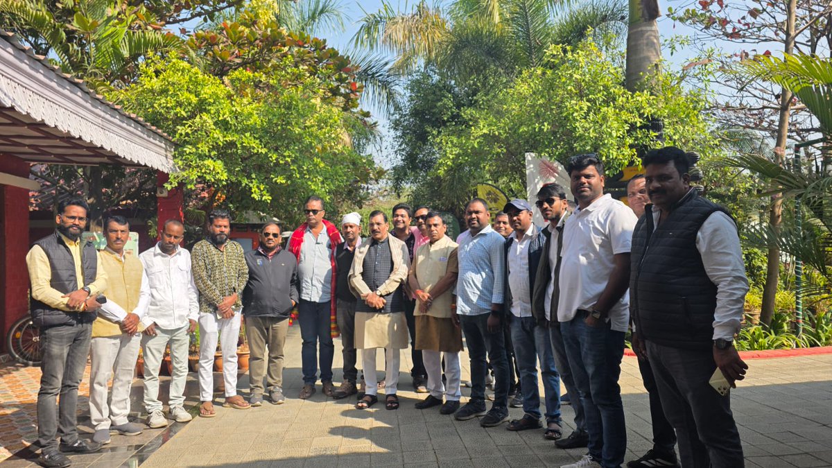 prasannabjym's tweet image. ଅନୁଗୁଳ ଜିଲ୍ଲାର ଟିକରପଡା ଅଞ୍ଚଳରେ ଅବସ୍ଥିତ ପ୍ରସିଦ୍ଧ ଘରିଆଲି କୁମ୍ଭୀର ପ୍ରଜନନ ଓ ଗବେଷଣା କେନ୍ଦ୍ରକୁ ଆମ ଦଳର କାର୍ଯ୍ୟକର୍ତ୍ତାମାନଙ୍କ ସହ ପରିଦର୍ଶନ କରିବାର ସୁଯୋଗ ମିଳିଲା। ଏହି କେନ୍ଦ୍ରରେ ଦୁର୍ଲଭ ଘରିଆଲି କୁମ୍ଭୀର ସହ ବିଭିନ୍ନ ପ୍ରଜାତିର କୁମ୍ଭୀରଙ୍କ ସଂରକ୍ଷଣ, ପ୍ରଜନନ ଓ ଗବେଷଣା କେନ୍ଦ୍ର ବୁଲି ଦେଖିଲୁ।
#Tikarpada #angul