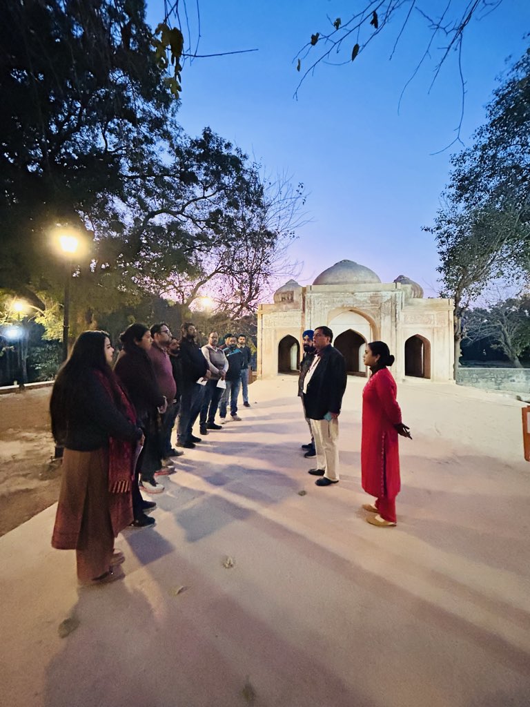 Delhi Archives tweet media