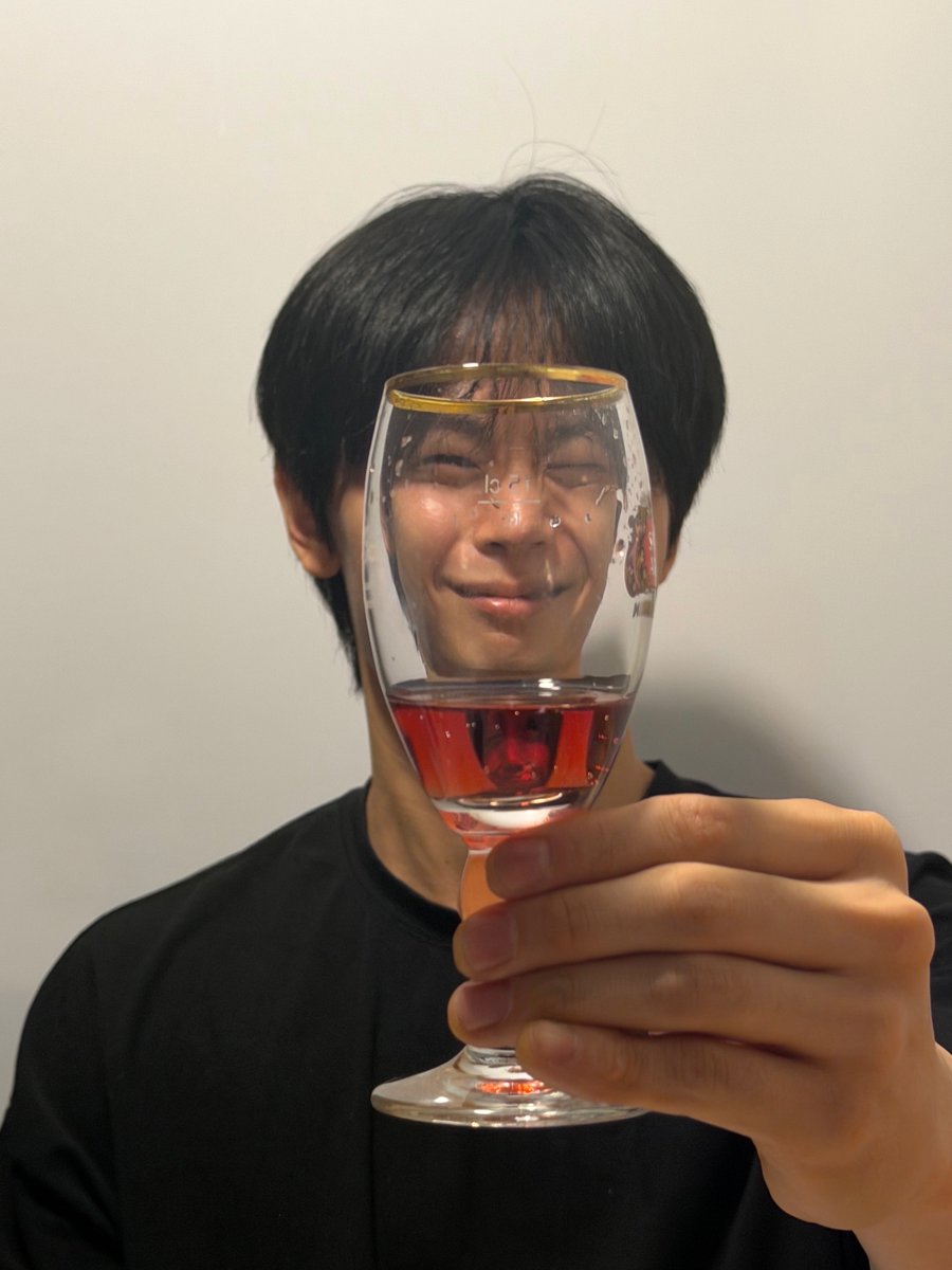 ㅇㅏ 웃겨 오빠 왜하필 저사진이에요
만약 왈왈이 아니면 꽤나 웃긴사람이되,,,,,,,