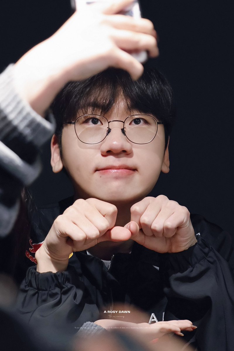 260118

시선의 높이

 #도란 #DORAN