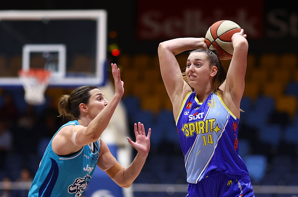 Only twice in 4544 games of WNBL history has a player scored 42 points with 6 assists.

Izzy Borlase for Bendigo vs Southside 21st Jan 2026.

Belinda Snell for Sydney at West Coast in 22nd Jan 2005. 

#WNBL  
#NBL26