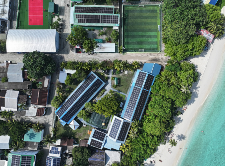 MalaresNews's tweet photo. https://t.co/ddvknBmgJN މާޅޮހުގައި 716 ކިލޯވޮޓްގަޑީގެ ބެޓެރީ ކެޕޭސިޓީއެއް!
https://t.co/ddvknBmgJN https://t.co/OfWEhAbvRg