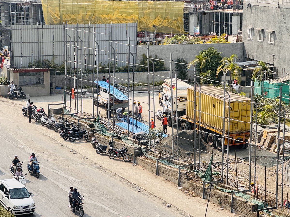 prafful_sarda's tweet image. Construction site name #MTM 
Location: Gangadham - Aai Mata mandir rd.Everyday these heavy vehicles goes from wrong side &amp;amp; those two wheelers parked on footpath.Hope @PuneCityTraffic will take action. @CPPuneCity @PuneCityPolice @DGPMaharashtra @CMOMaharashtra @AjitPawarSpeaks