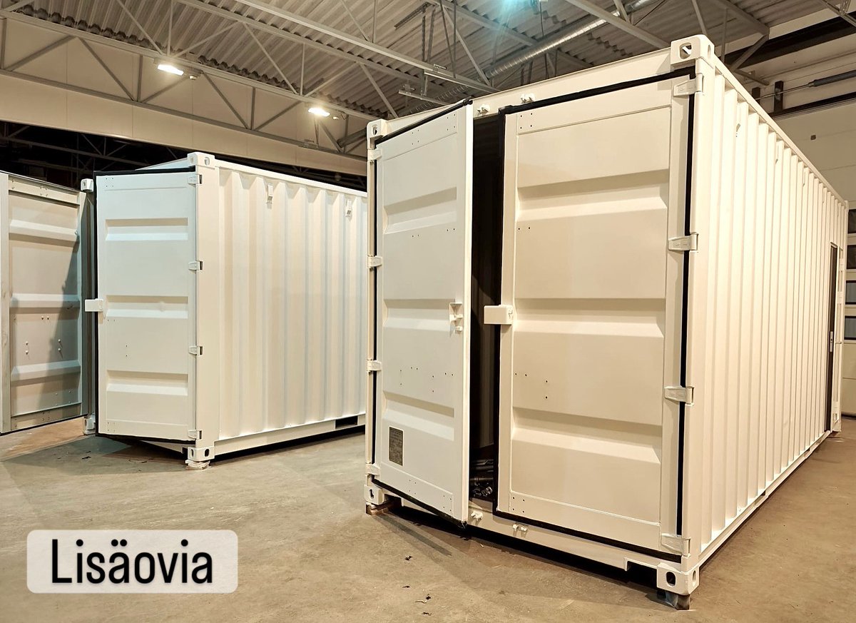 finncontainers's tweet photo. Uusia varustelutöitä työn alla. Merikontista saa edullisen laitetilan ja siksi teollisuuden konttilaitetilat yleistyvät nyt vauhdilla. 
#kontti #laitetila #konttilaitetila #merikontti #konttiasiantuntija #finncontainers #container https://t.co/OQTf6NTupj
