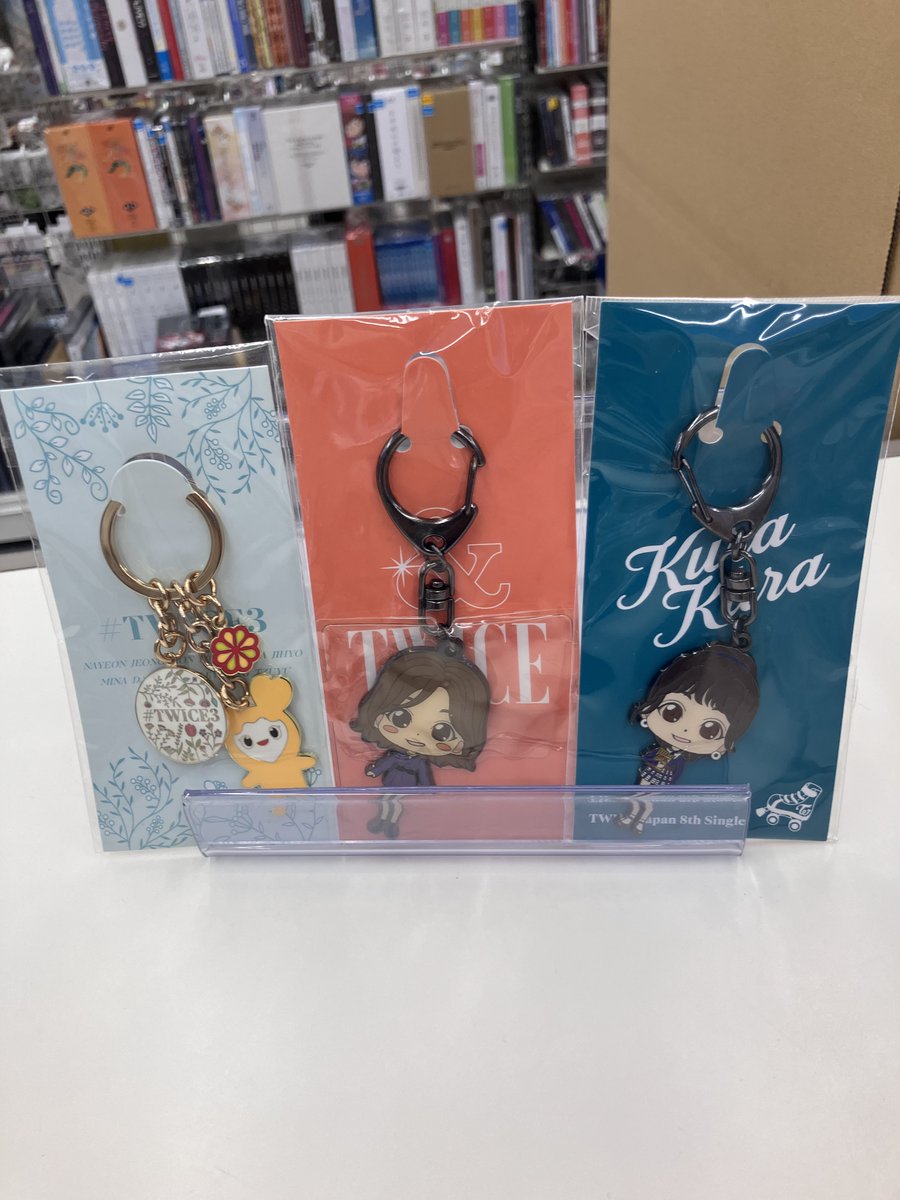 lashin_kurashik's tweet photo. 「One in a Million！推しの輝きをその手に」
 サナのキャラ【SAVELY】ぬいぐるみ＆限定キーホルダーが降臨しました！🔥
SAVELYの愛らしい姿と至高のモフモフ質感を最高の造形で表現！
 無くなる前に、ONCEの皆様は当店へ急げ！💯💨

#TWICE #SANA #SAVELY #TWICE_LOVELYS https://t.co/M1n6BtJg5o