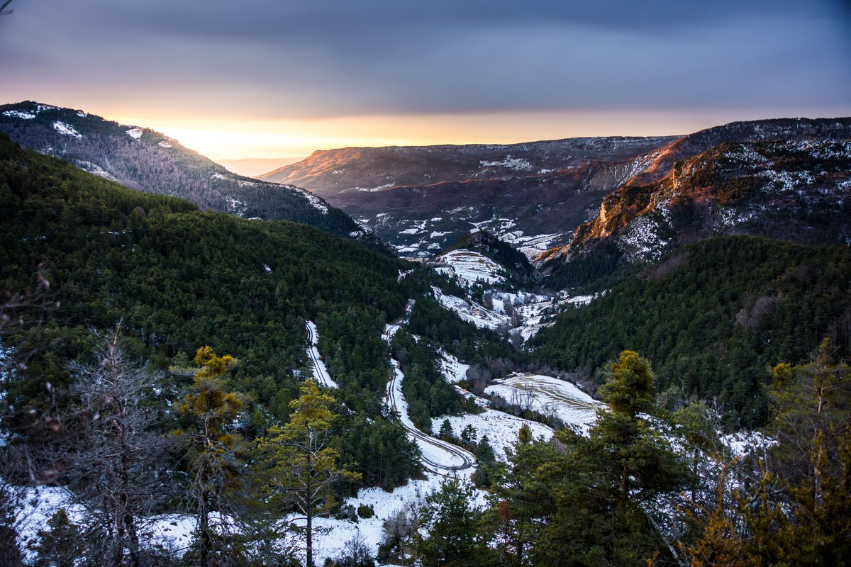 FranceRacingfr's tweet photo. #WRC Avec l'arrivée de la neige sur les premières spéciales, cette première étape du #RallyeMonteCarlo  s'annonce épique ! https://t.co/PjNAY1TzXN