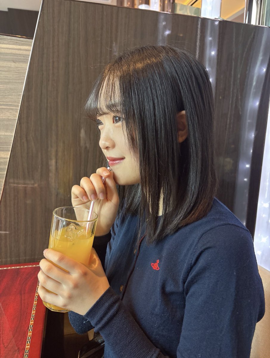 Mao_Takahashi25's tweet image. こんばんは♪

2年前の私と最近の私です💞
2年前のちょっと雰囲気違いますよね‼︎
#AKB21期研究生