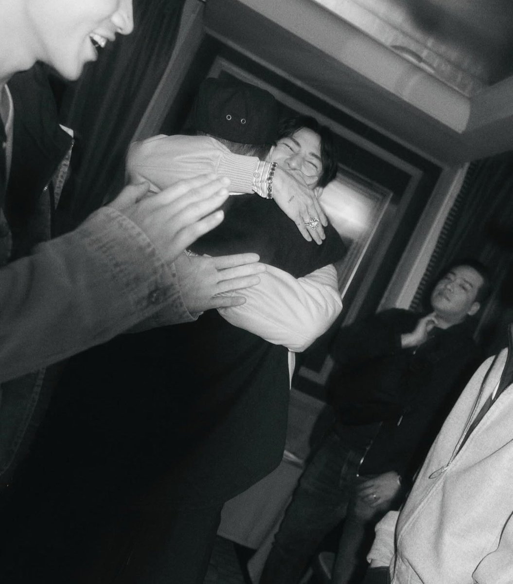 BipolarPastel's tweet image. กรี๊ดดดด ทุกคนนน
ภาพเซตแจ็คแบมที่รอคอย น้องแบมเสิร์ฟในไอจีให้แล้วค่ะ
เพื่อเป็นการขอบคุณระบบ แจก500฿ 

รีทวิต กด❤️ พอค่ะ ให้สมกับความรักแจ็คแบม12ปีกันหน่อย

สุ่ม30 มกราคมนี้ทุกกิจกรรม
#JacksonWang
#BamBam
#JackBam