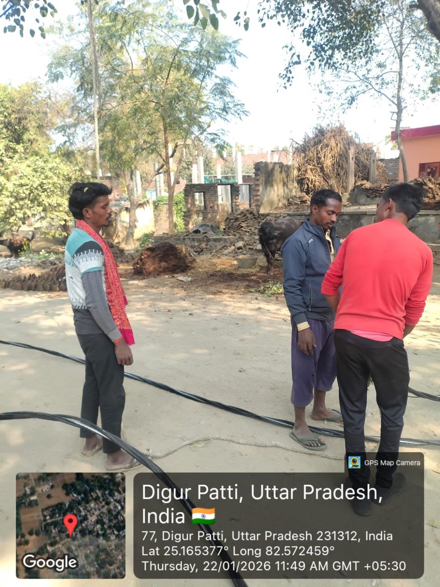 PuVVNLHQ's tweet image. आज दिनांक 22/01/2026 को जनपद मीरजापुर के उपकेंद्र–चिल्ह के अंतर्गत ग्राम मदनपट्टी में #RDSS योजना के अंतर्गत LT लाइन पर AB केबल स्ट्रिंगिंग का कार्य किया जा रहा है, जिससे क्षेत्र में विद्युत आपूर्ति व्यवस्था सुदृढ़ होगी तथा उपभोक्ताओं को निर्बाध बिजली आपूर्ति सुनिश्चित हो सकेगी।